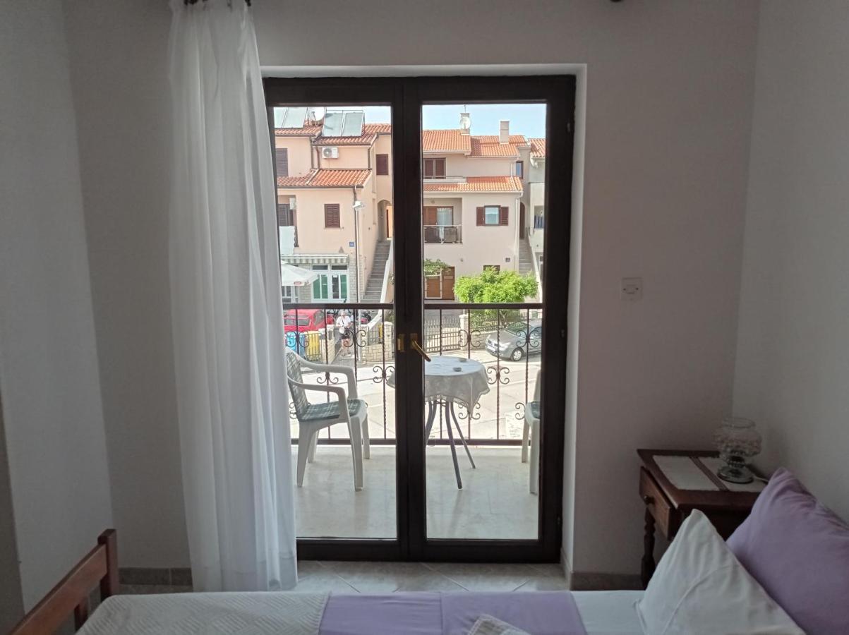 "Sunny" - Studio Apartment Pula Exterior foto
