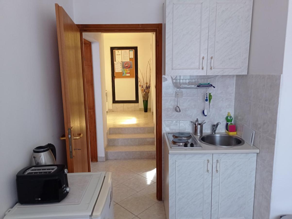 "Sunny" - Studio Apartment Pula Exterior foto